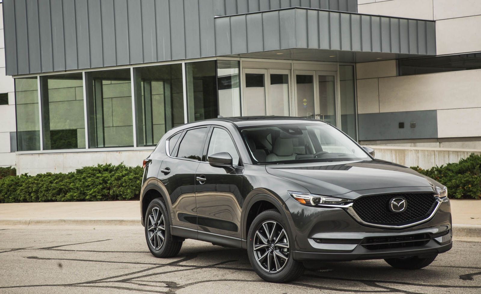 Mazda CX-5 2018 là đang có dấu hiệu đi xuống với doanh số giảm dần theo từng tháng