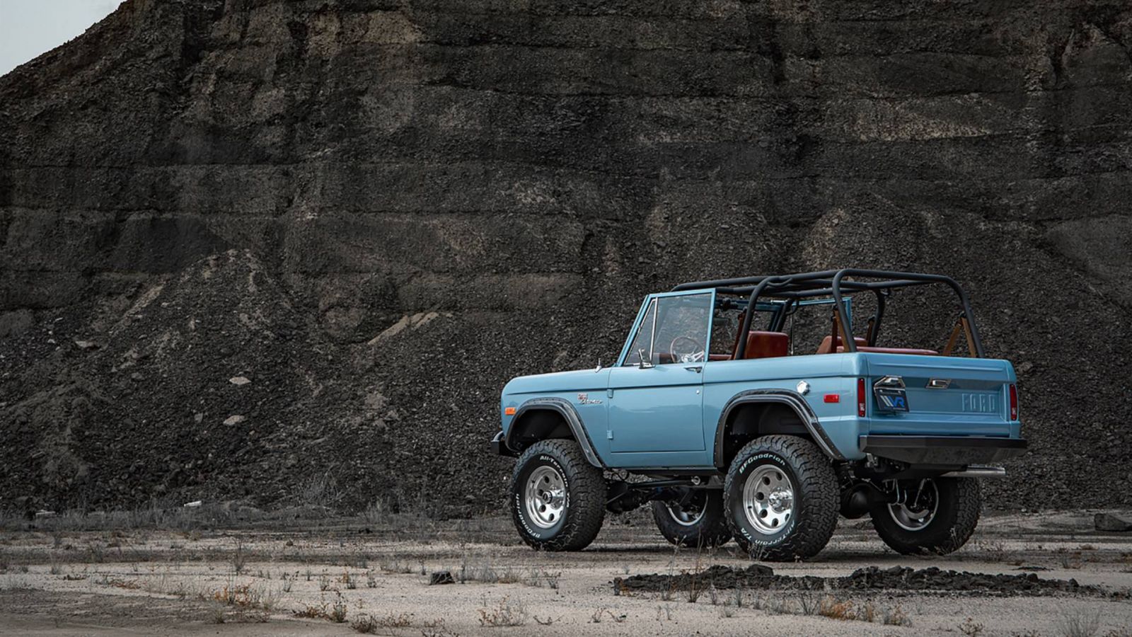 Thiết kế phía sau xe Ford Bronco 1973