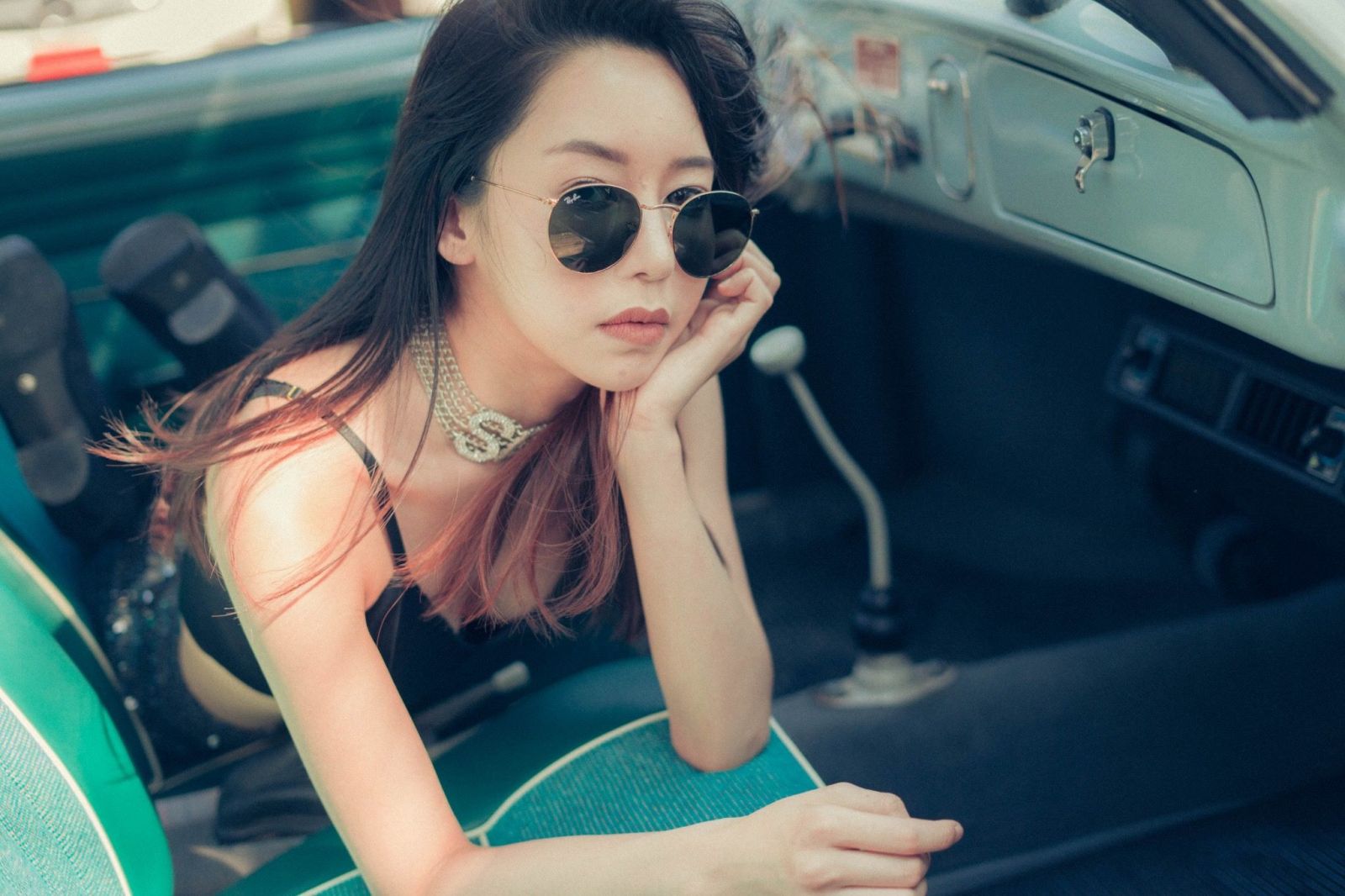 Volkswagen Karmann Ghia được ra mắt vào năm 1957