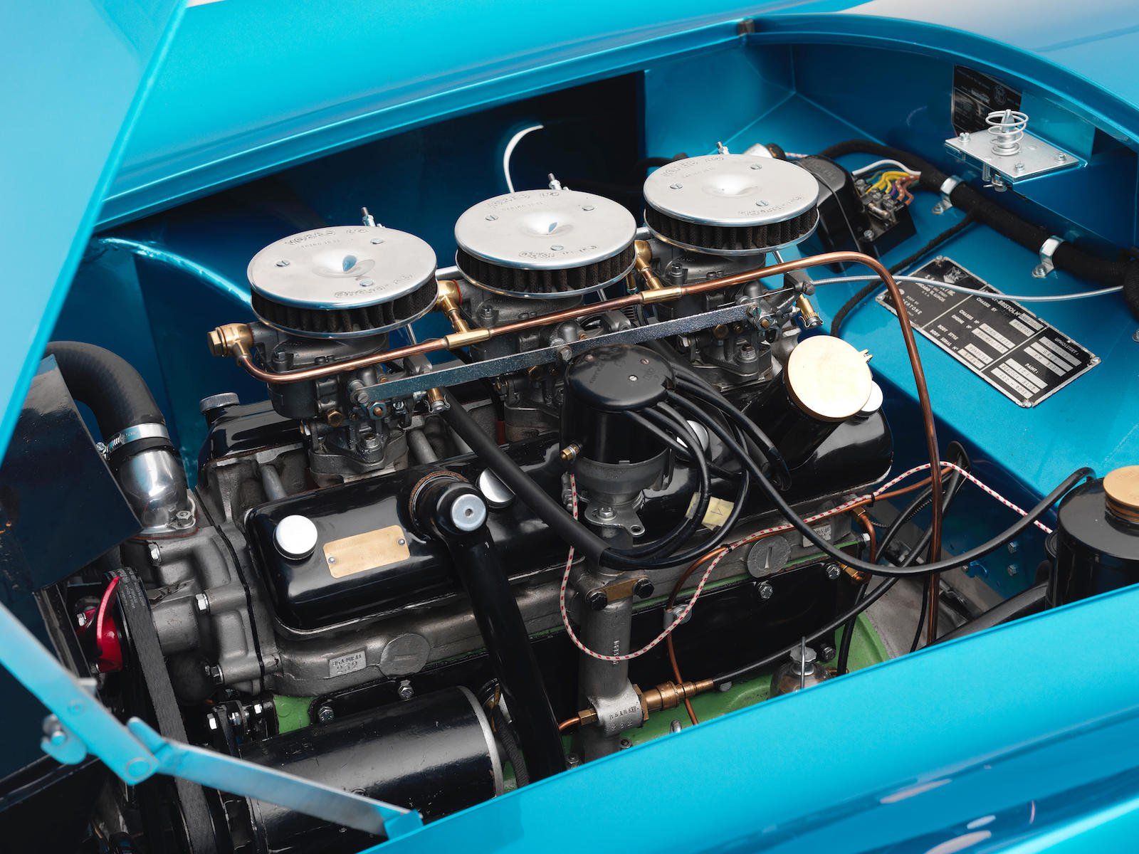 Thiết kế động cơ xe Arnold-Bristol Bolide Roadster 1954