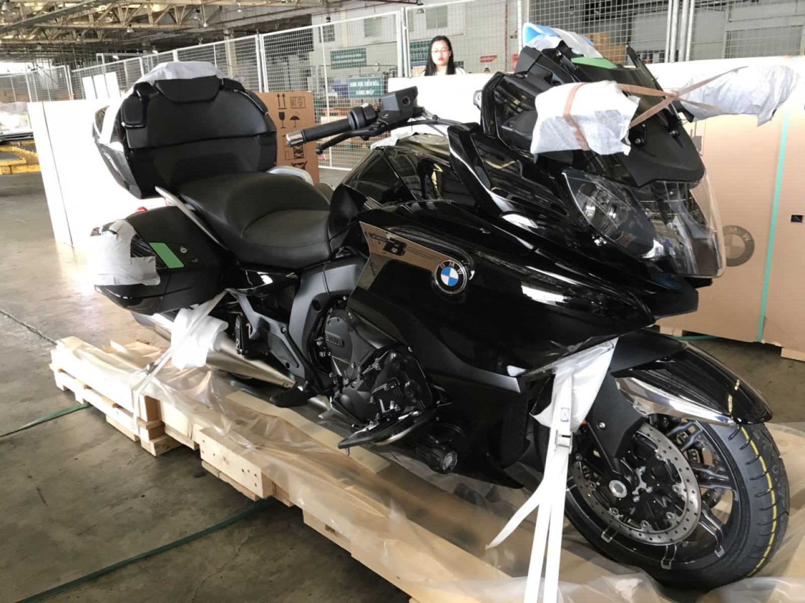 Một chiếc K1600 phiên bản màu đen