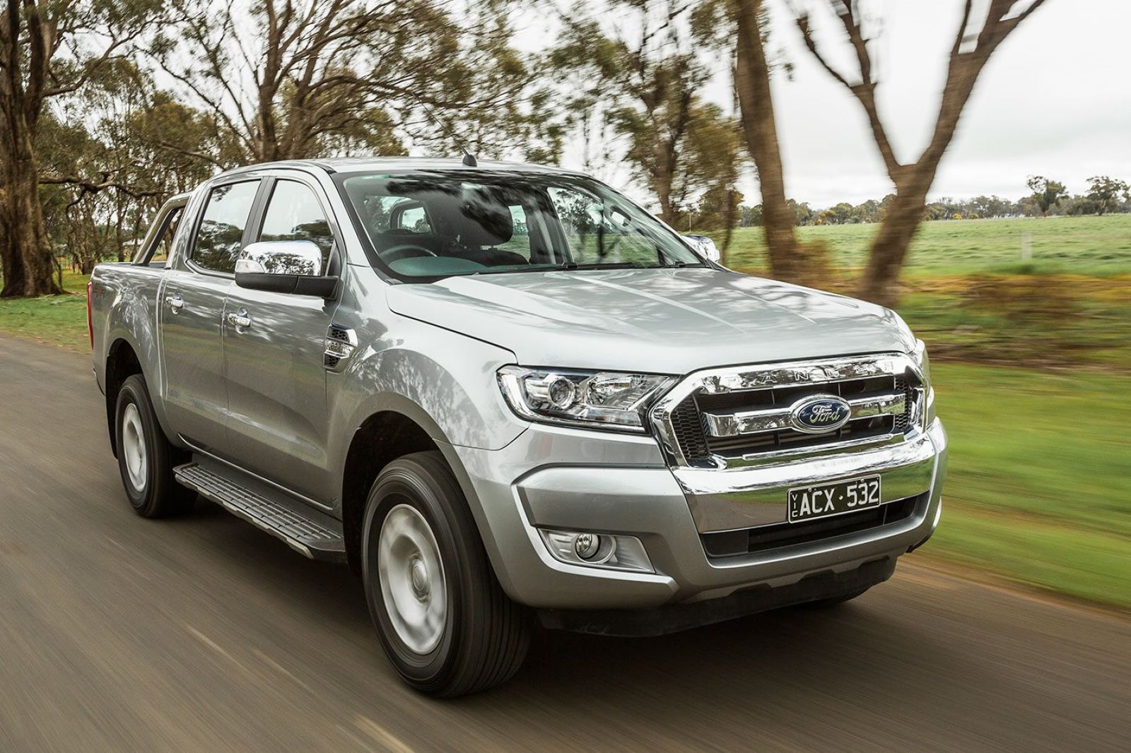 Giá bán Ford Ranger 2018 XLT cao hơn so với mong đợi của nhiều người