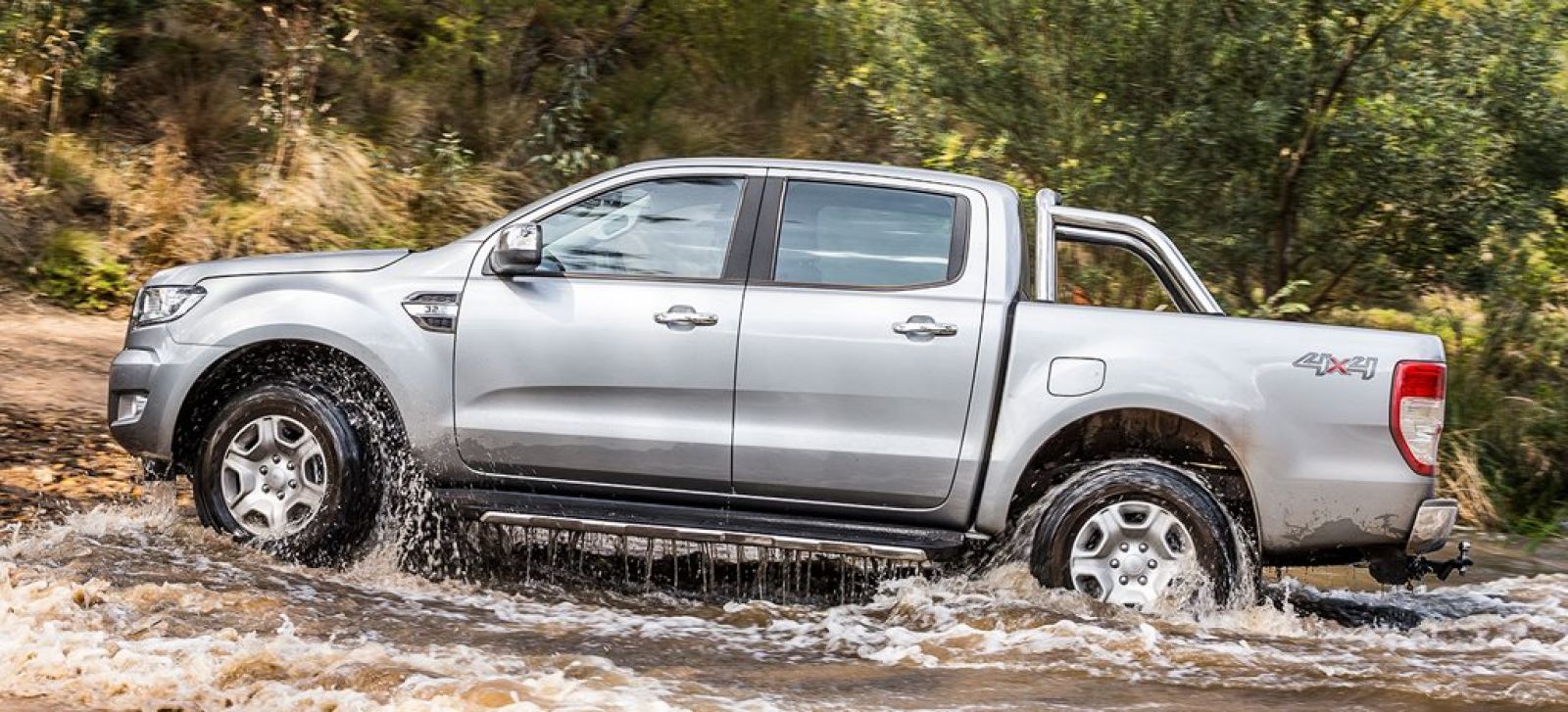 Giá Ford Ranger 2018 XLT có thể giảm tùy vào nhu cầu của khách hàng và lượng xe về