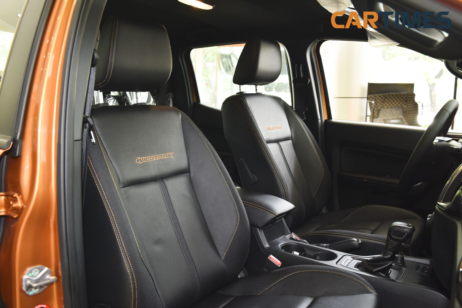 Ghế trên xe Ford Ranger 2018 đã được bọc da nhiều hơn