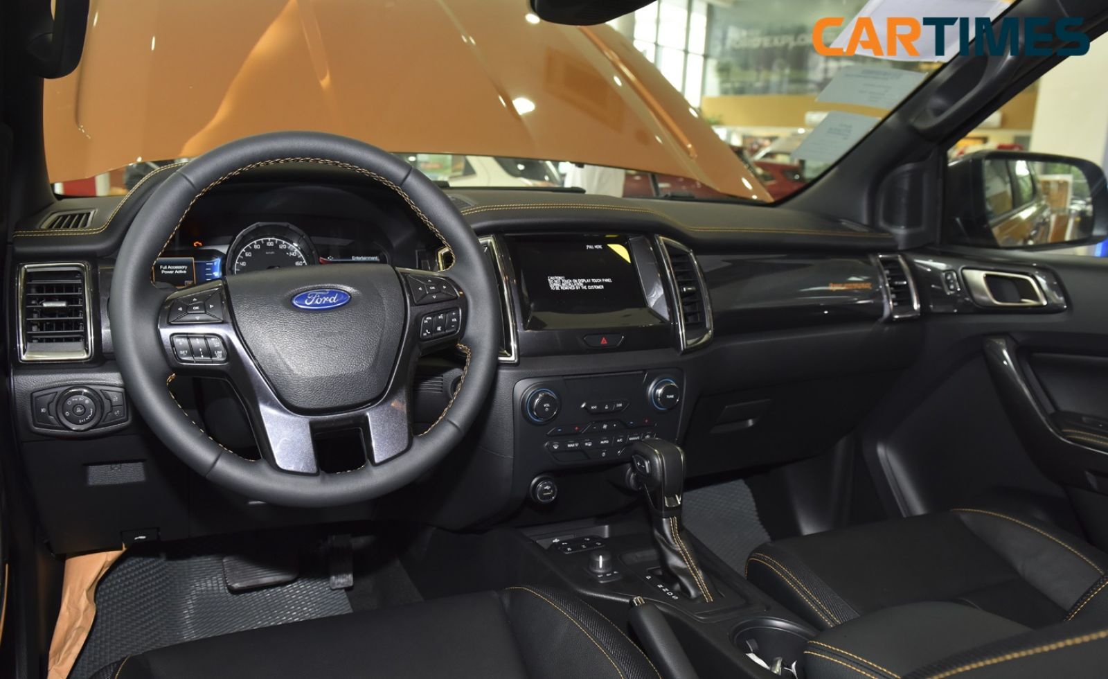 Nội thất xe Ford Ranger 2018