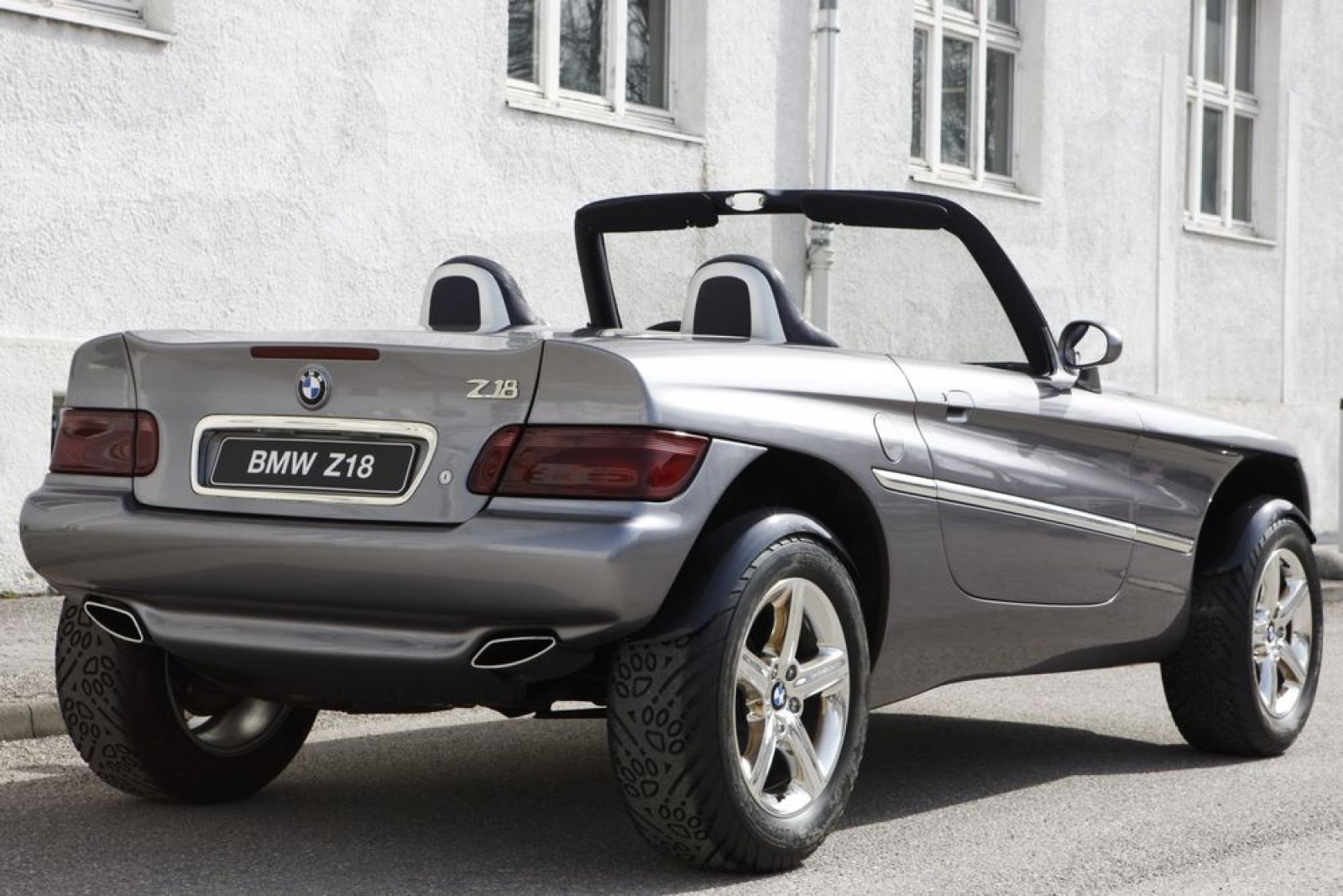Thiết kế đuôi xe BMW Z18