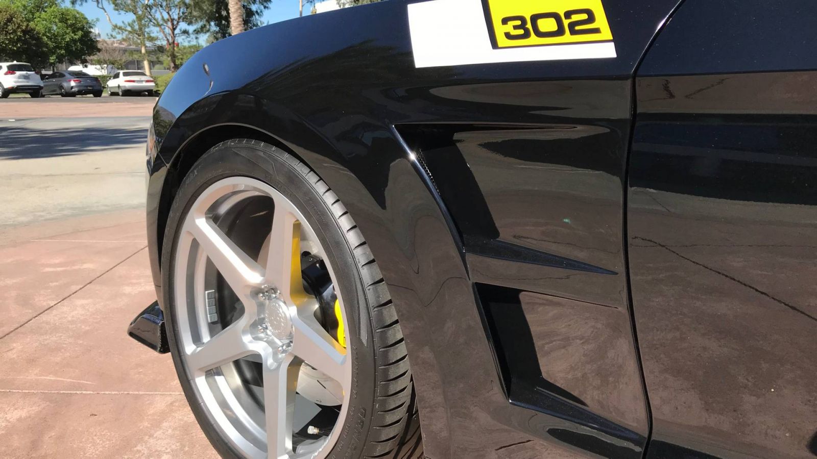 Saleen SA 35 sẽ chỉ được sản xuất 10 chiếc giới hạn