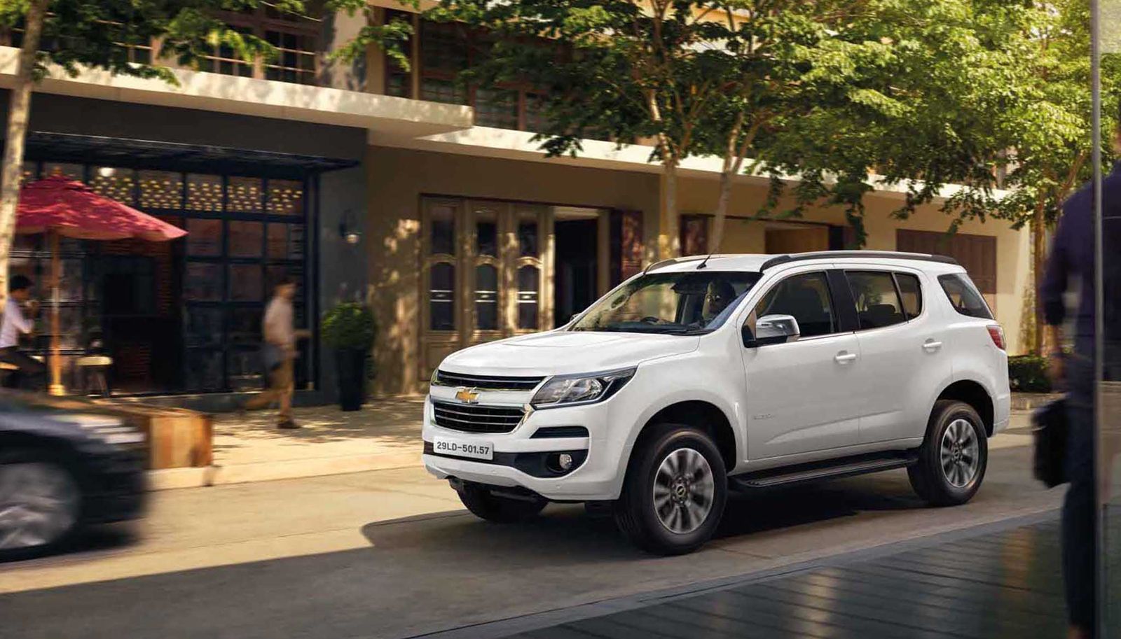 Cảnh báo phía sau Chevrolet Traiblazer 2018