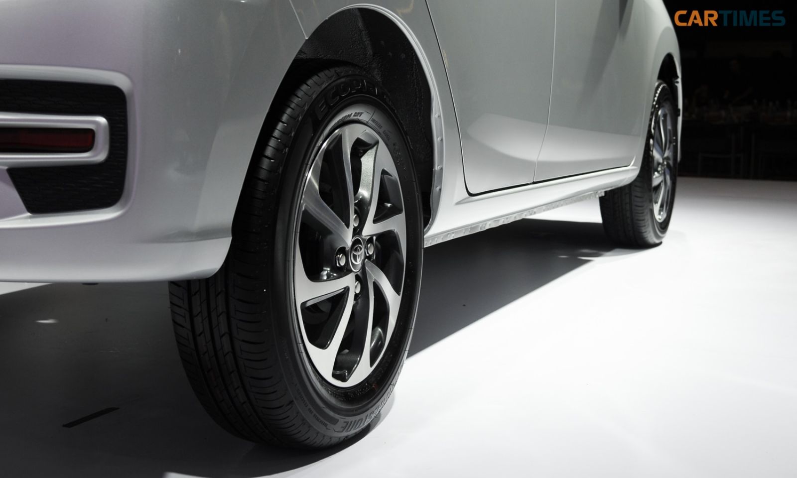 La zăng xe Toyota Wigo được thiết kế khá bắt mắt