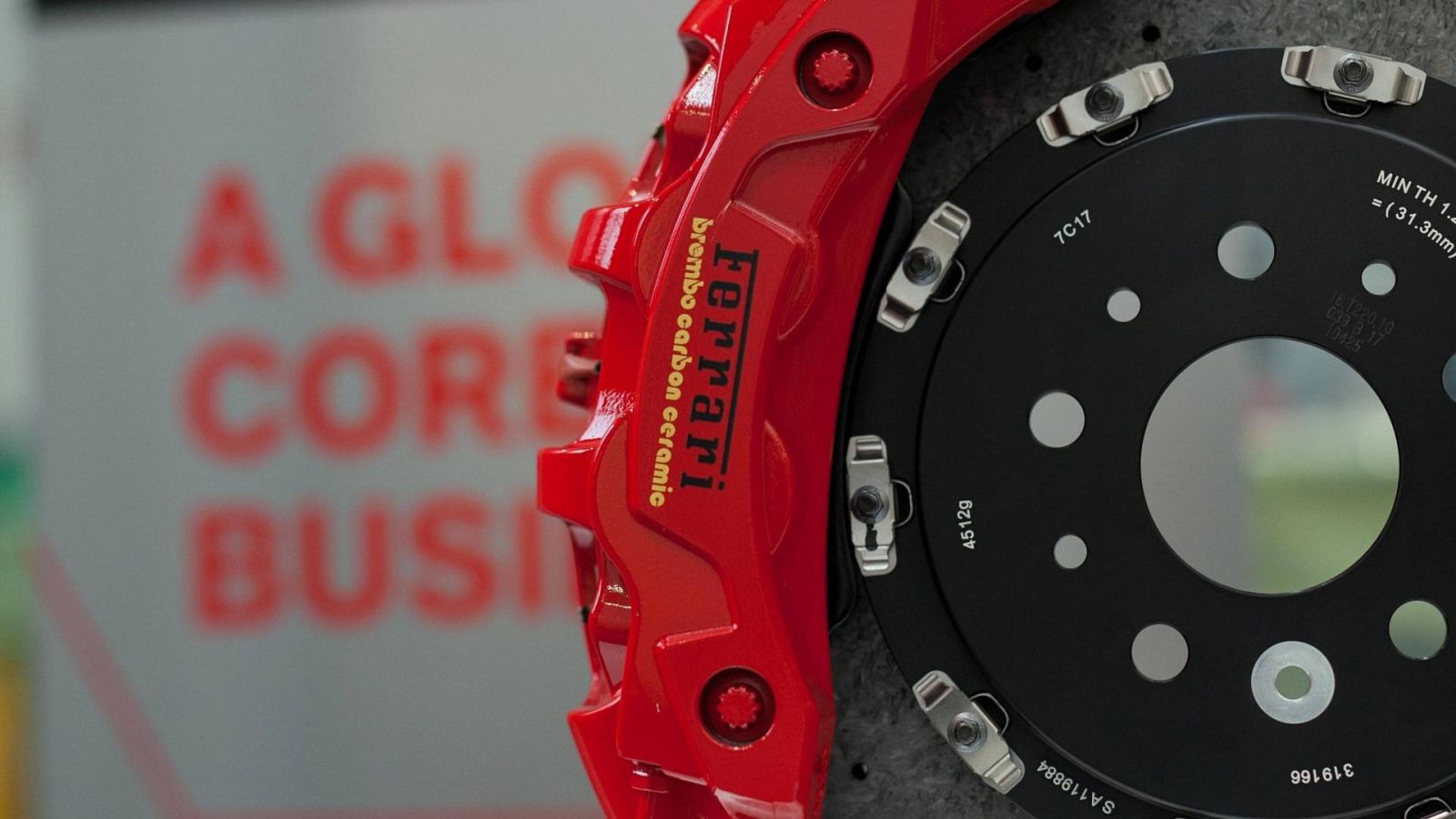 Phanh của siêu xe Ferrari cũng được sản xuất tại đây