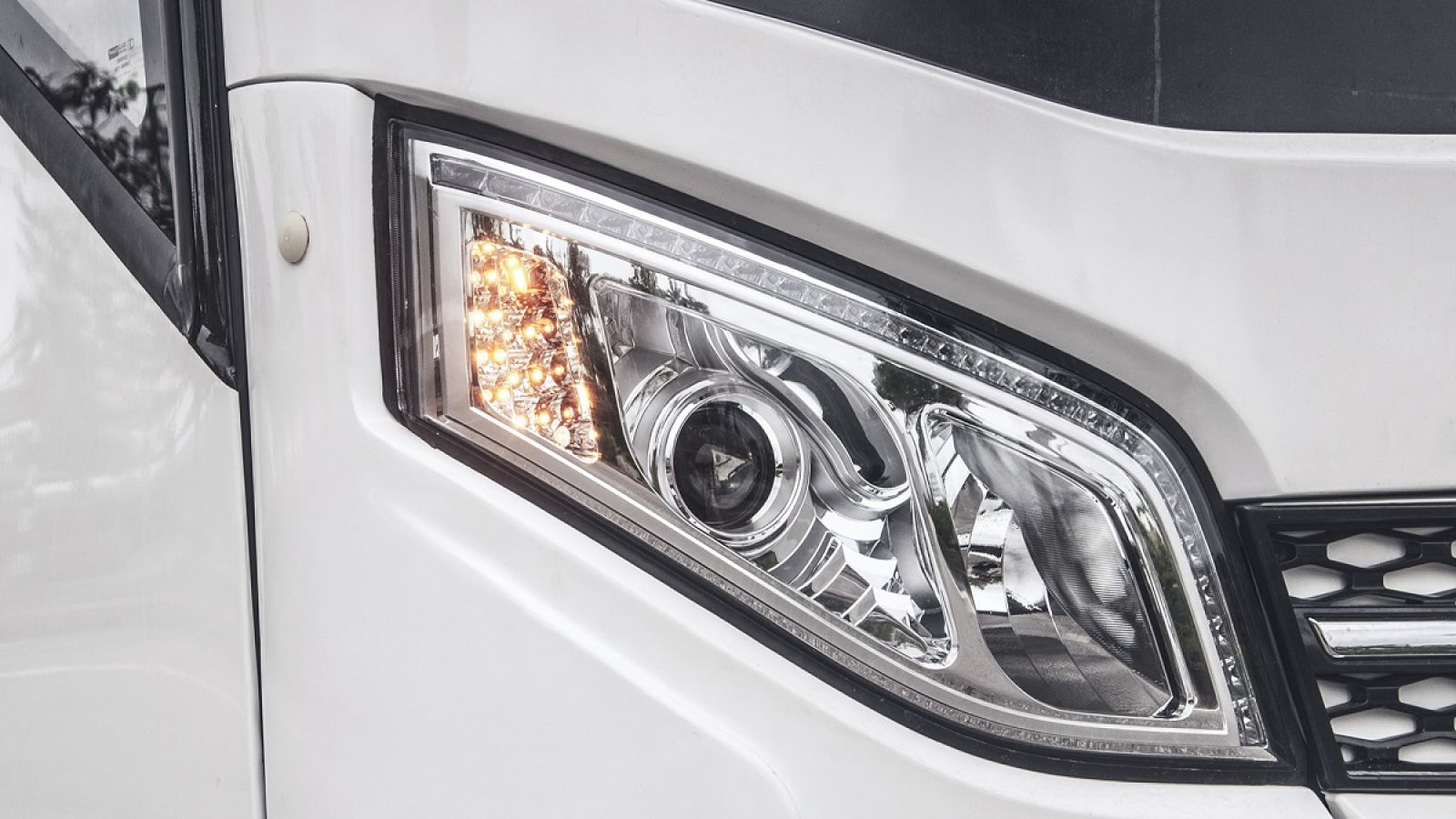 Đèn pha halogen cao cấp