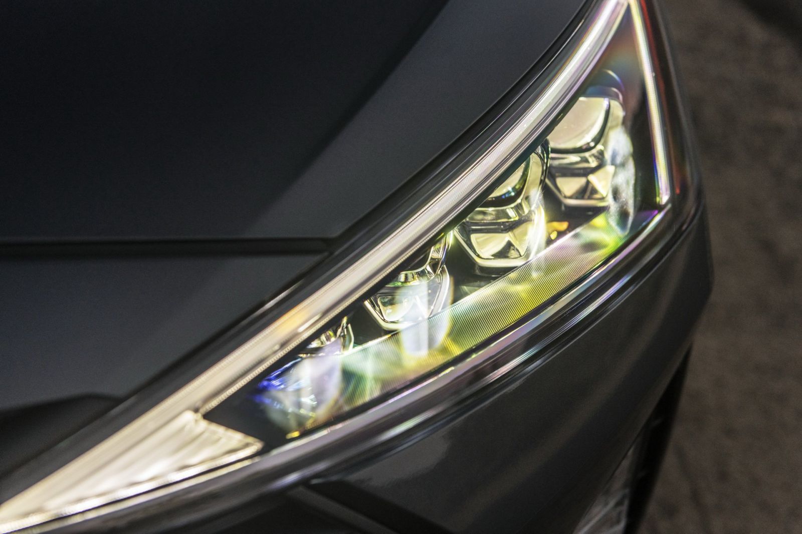 Thiết kế đèn pha trên Hyundai Elantra 2019