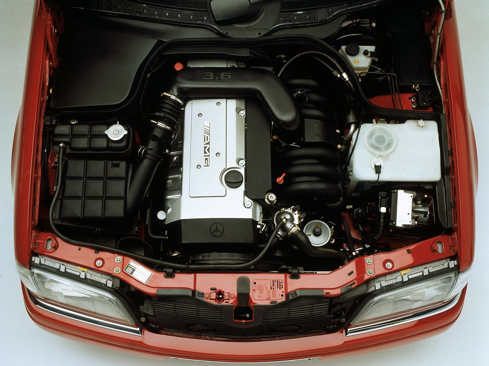 Thiết kế động cơ C36 AMG.