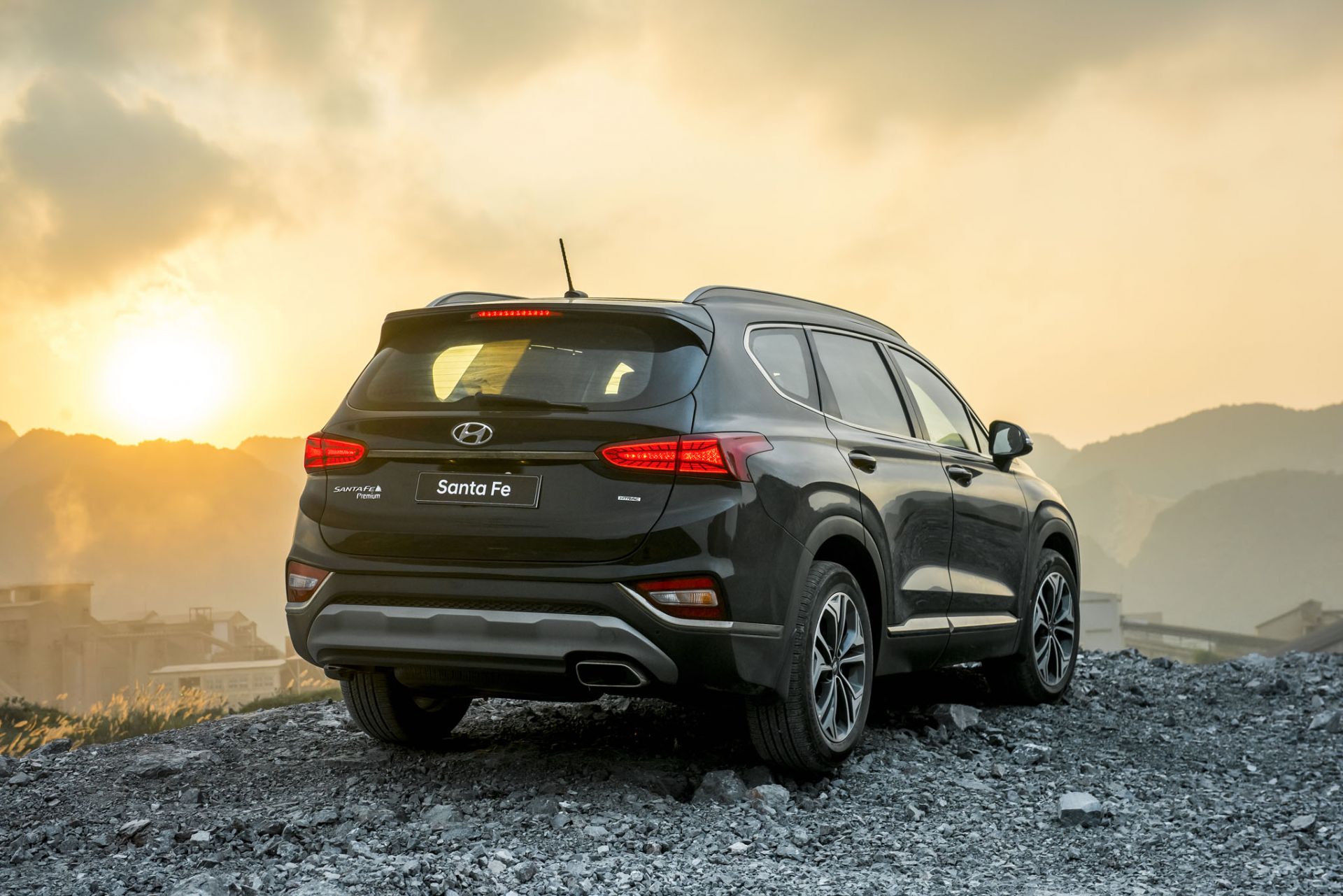 Thiết kế đuôi xe Hyundai Santa Fe 2019