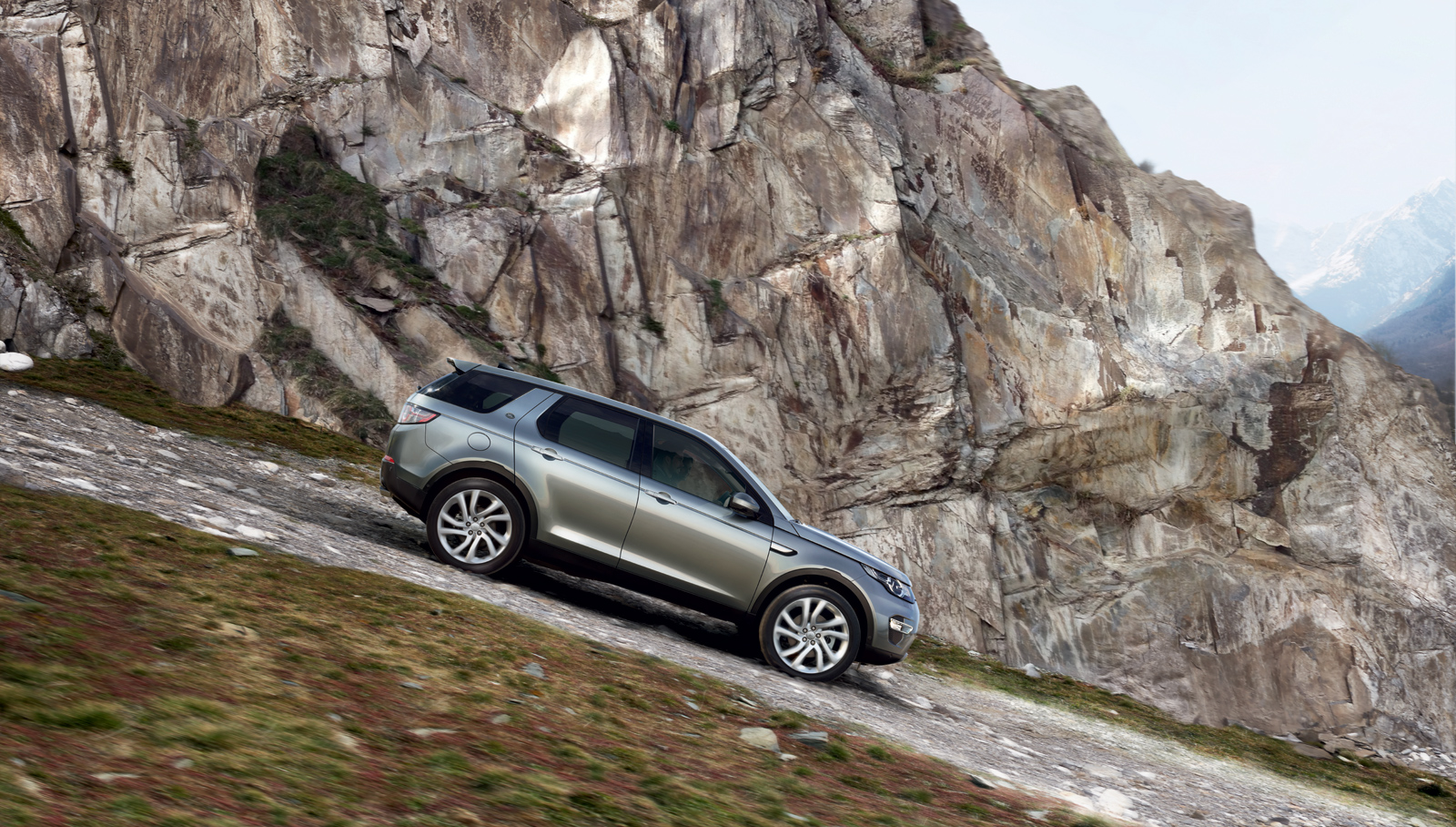 Discovery Sport là mẫu xe off-road hạng nhất của Land Rover