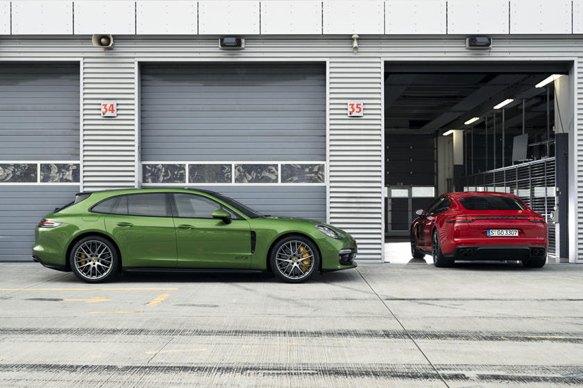 Xe Porsche Panamera có doanh số tăng trưởng mạnh