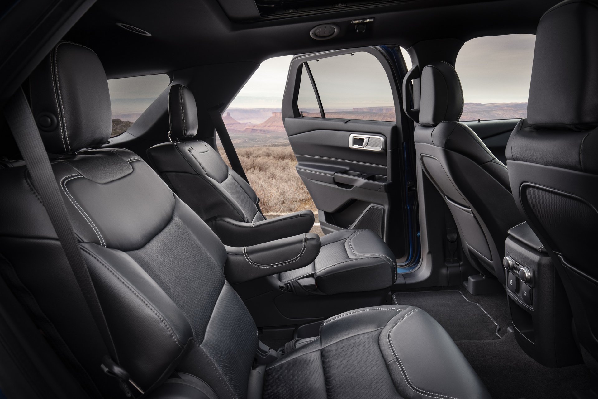 xe Ford Explorer 2020 ST
