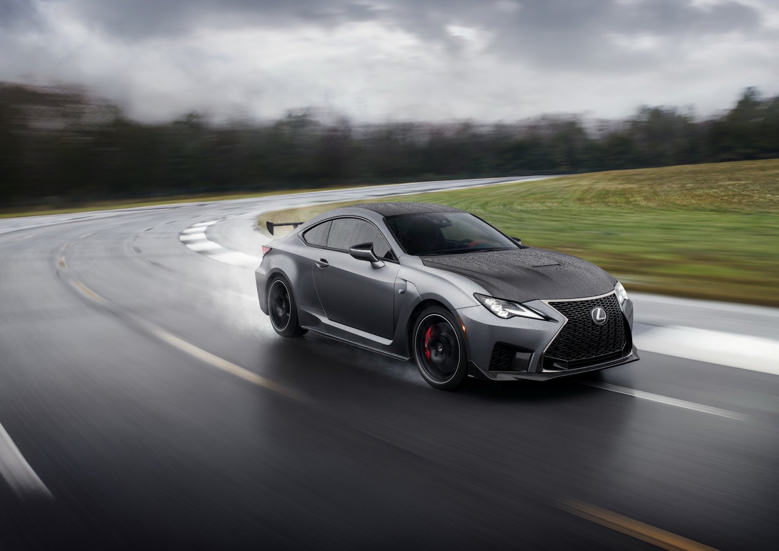 Lexus RC F 2020 sẽ được tinh chỉnh cả về ngoại hình lẫn hiệu suất