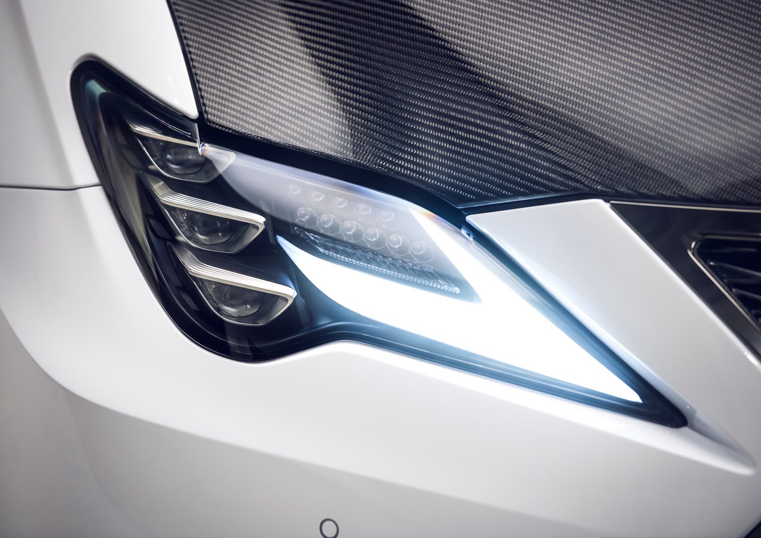 xe Lexus RC F 2020