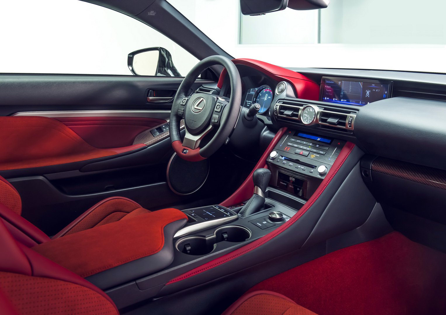 Thiết kế nội thất xe Lexus RC F 2020