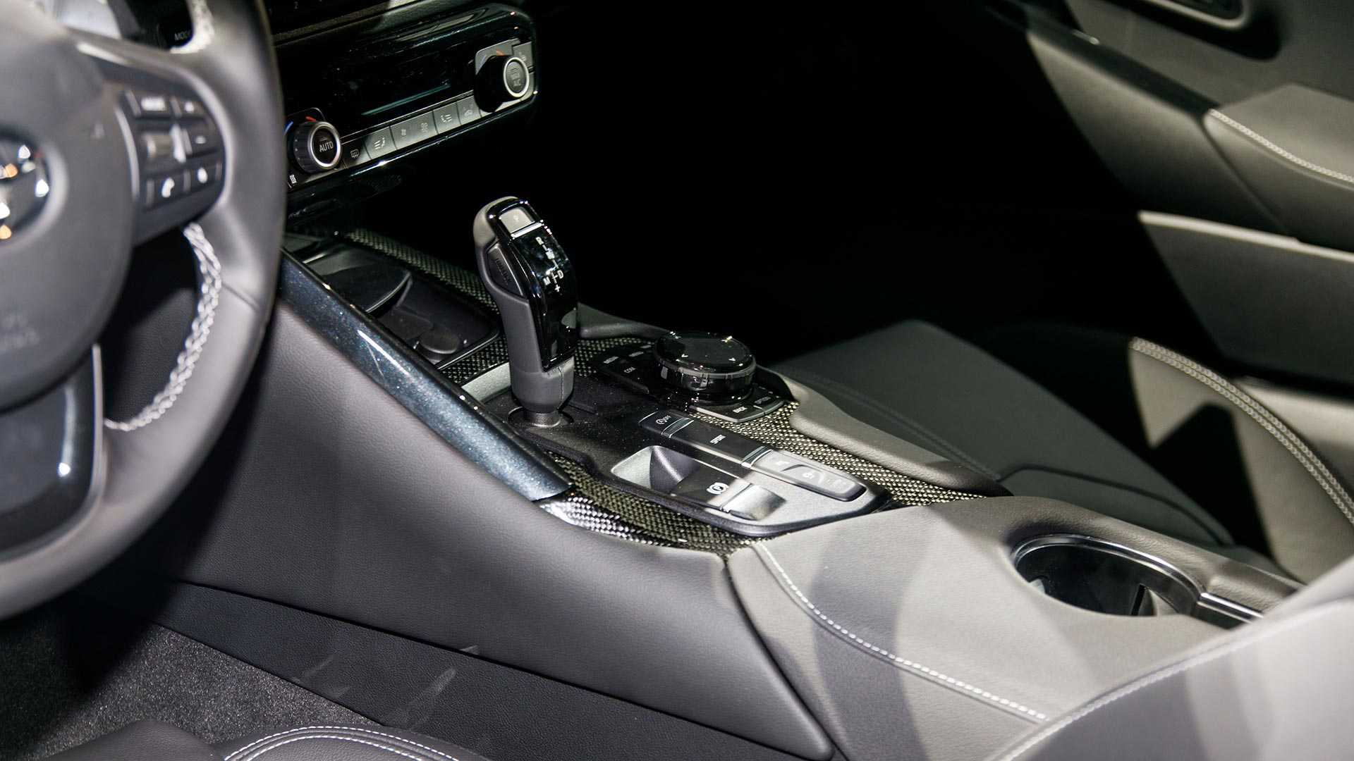 Thiết kế cần số xe Toyota Supra tương tự xe BMW