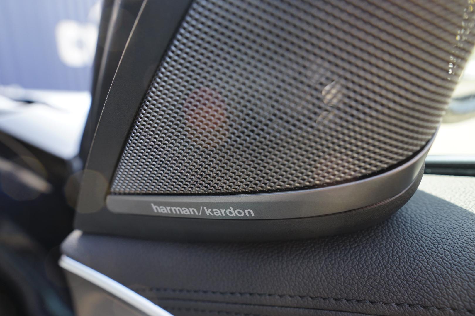 Loa Harman Kardon của BMW Series 5 2019