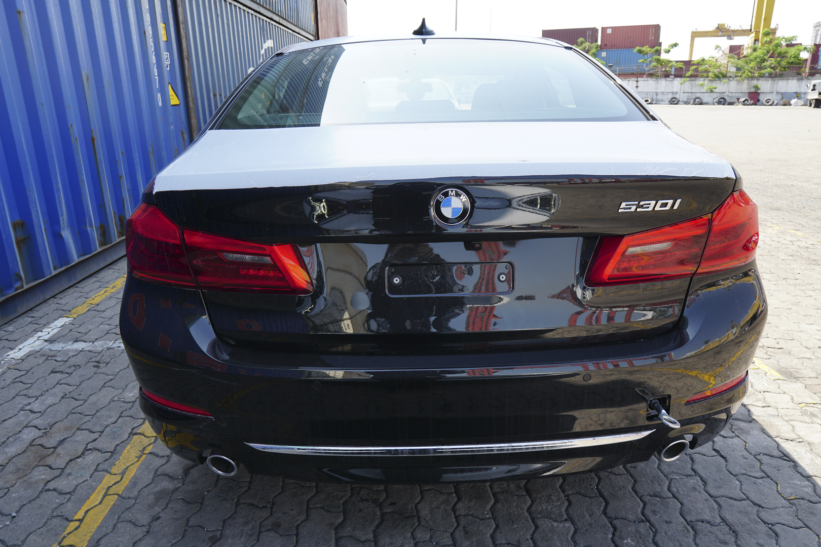 Thiết kế đuôi xe BMW Series 5 