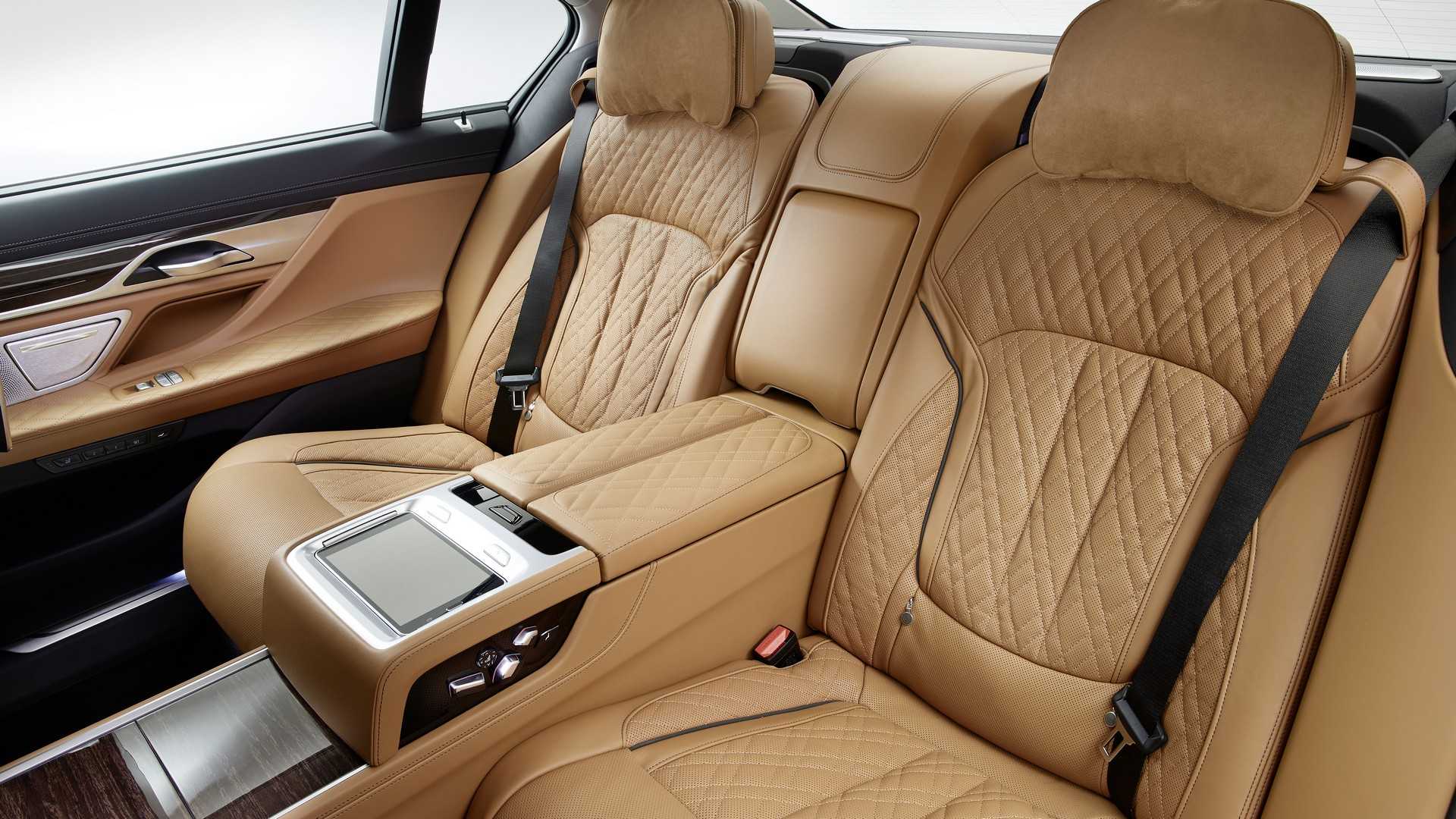 Thiết kế hàng ghế sau BMW 7 Series 2020
