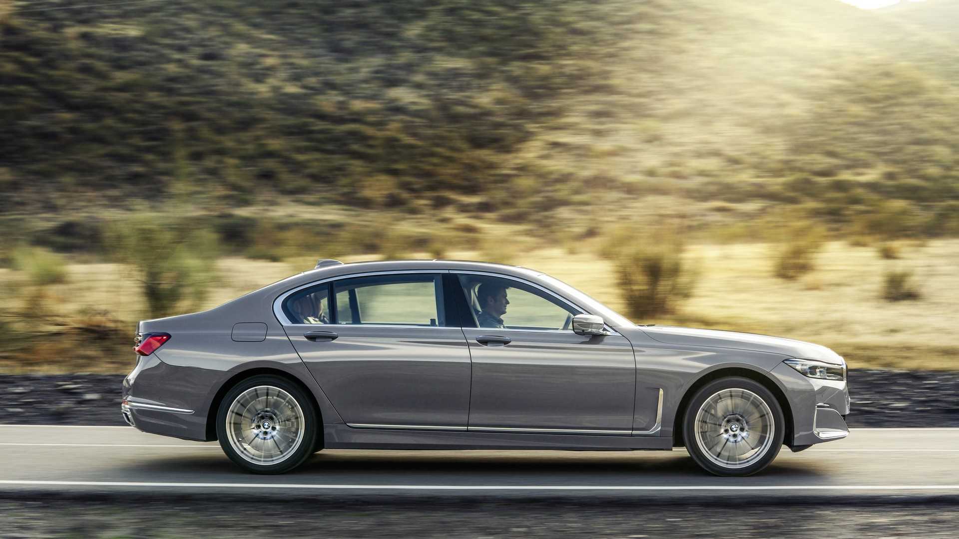 Thiết kế bên hông xe BMW 7 Series 2020