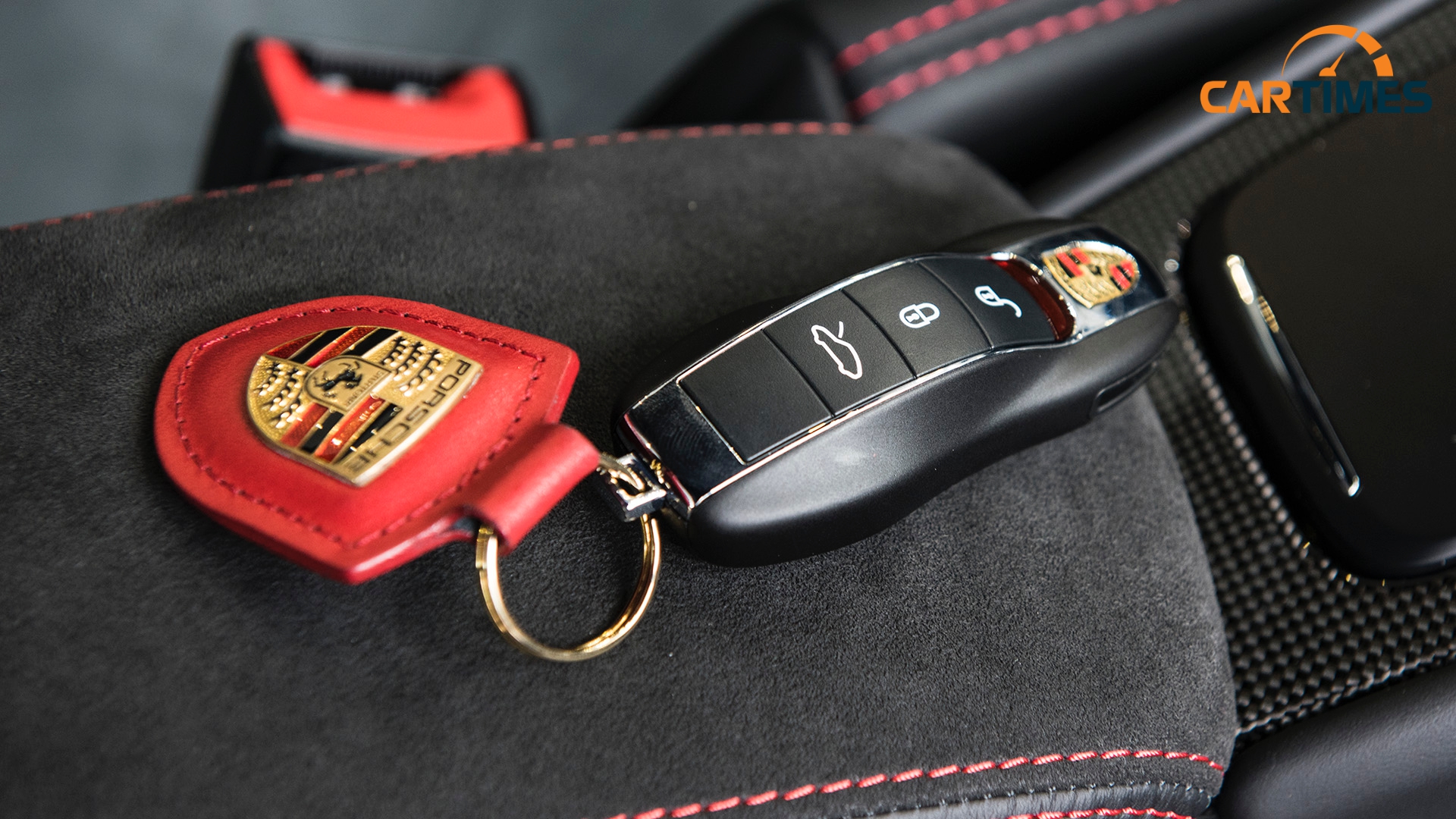 chìa khoá xe Porsche 911 GT2 RS
