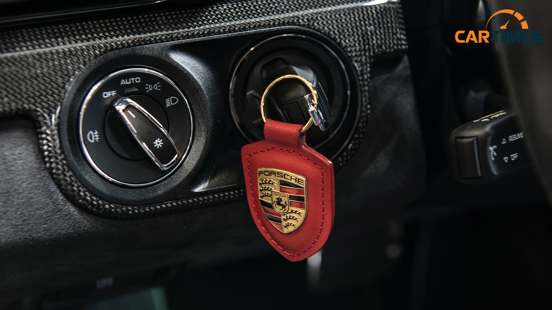 chìa khoá xe Porsche 911 GT2 RS