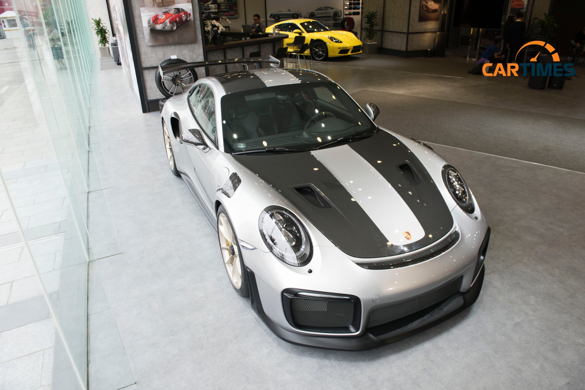 Thiết kế đầu xe Porsche 911 GT2 RS