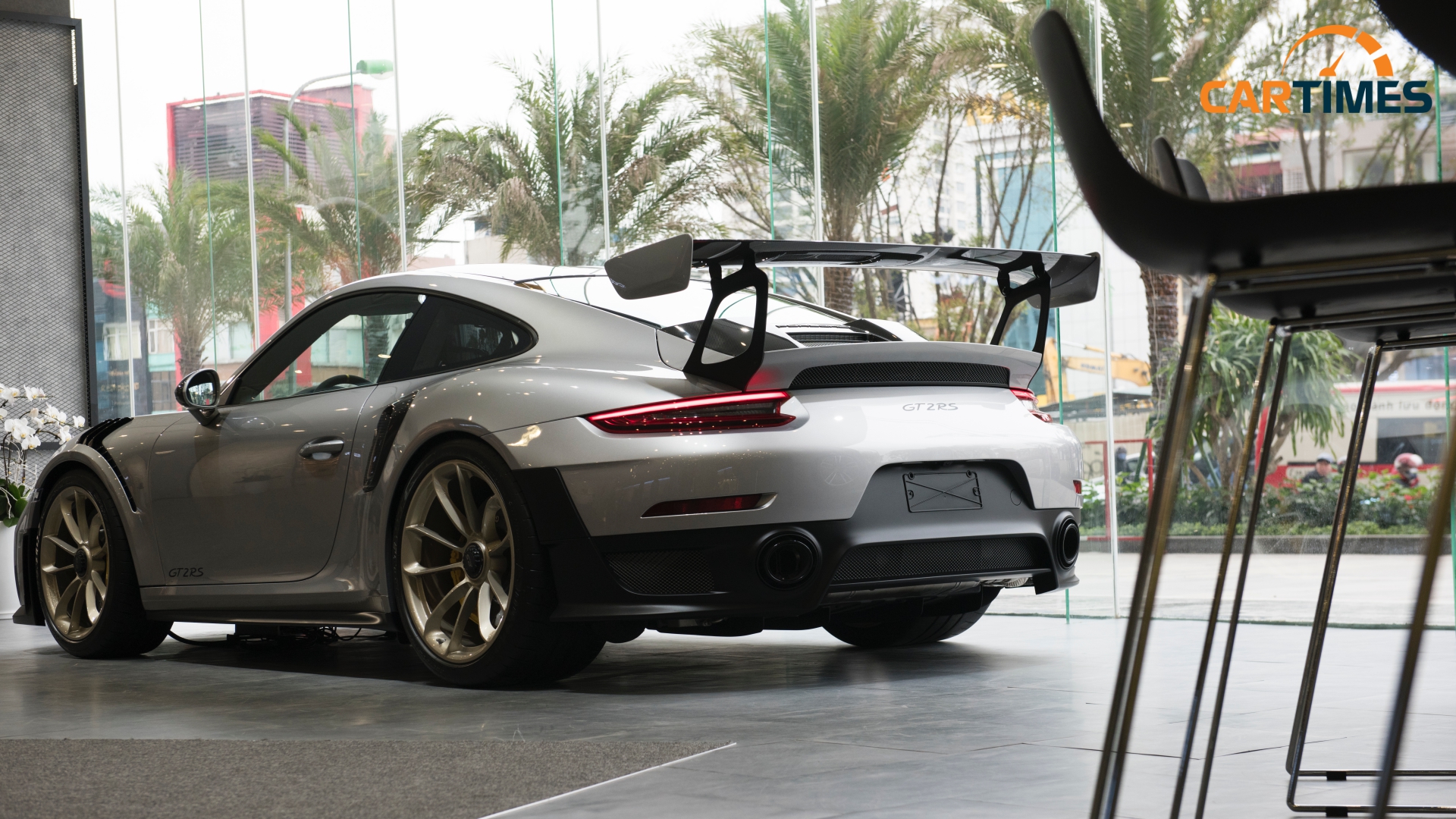 Thiết kế đuôi xe Porsche 911 GT2 RS