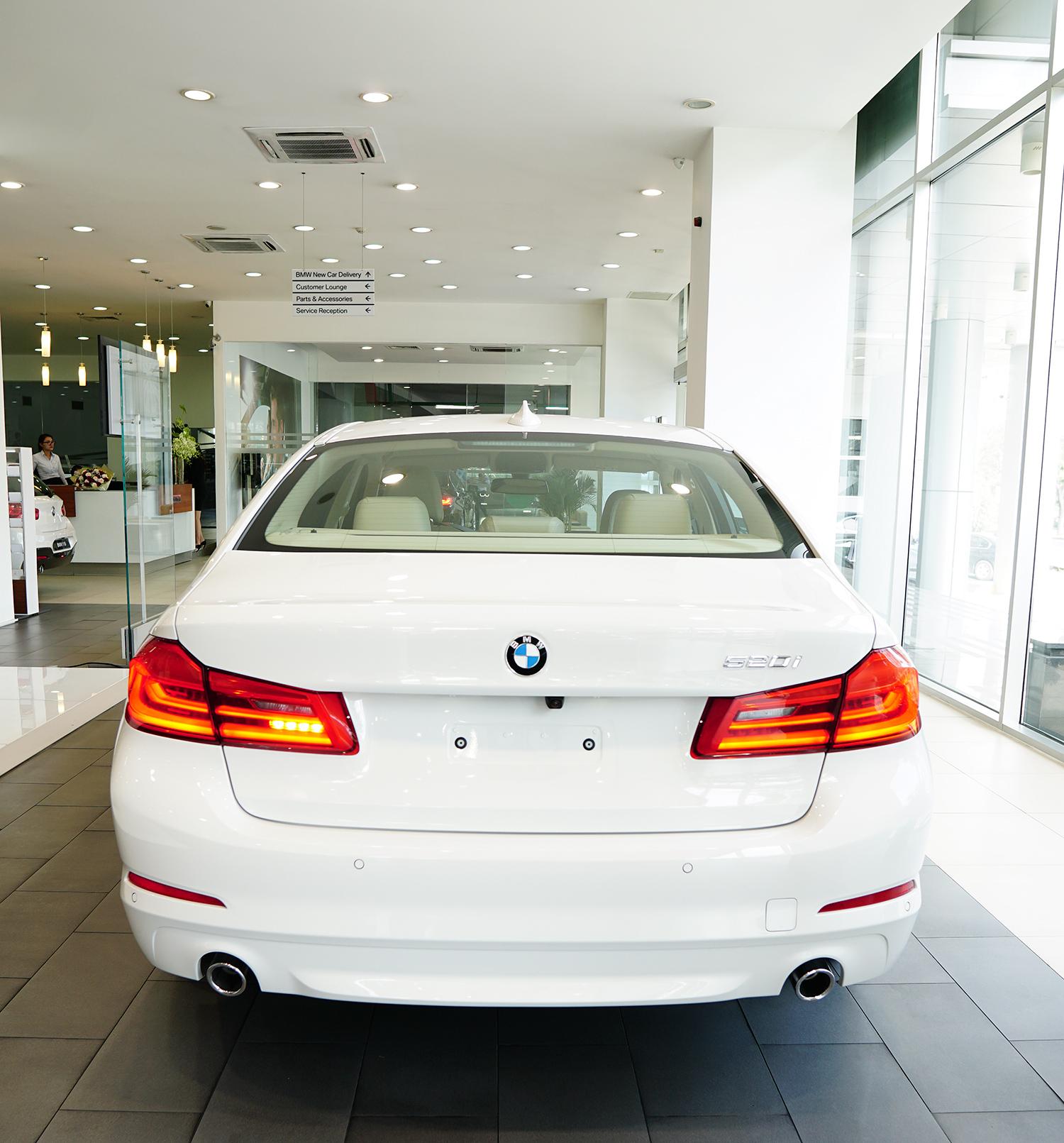 Xe BMW 520i hoàn toàn mới đã có tại Việt Nam