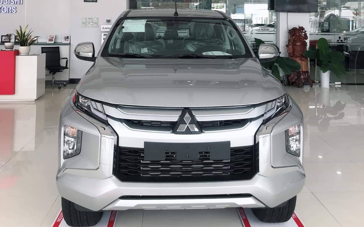 Mitsubishi Triton 2019 đã được trưng bày tại 1 đại lý