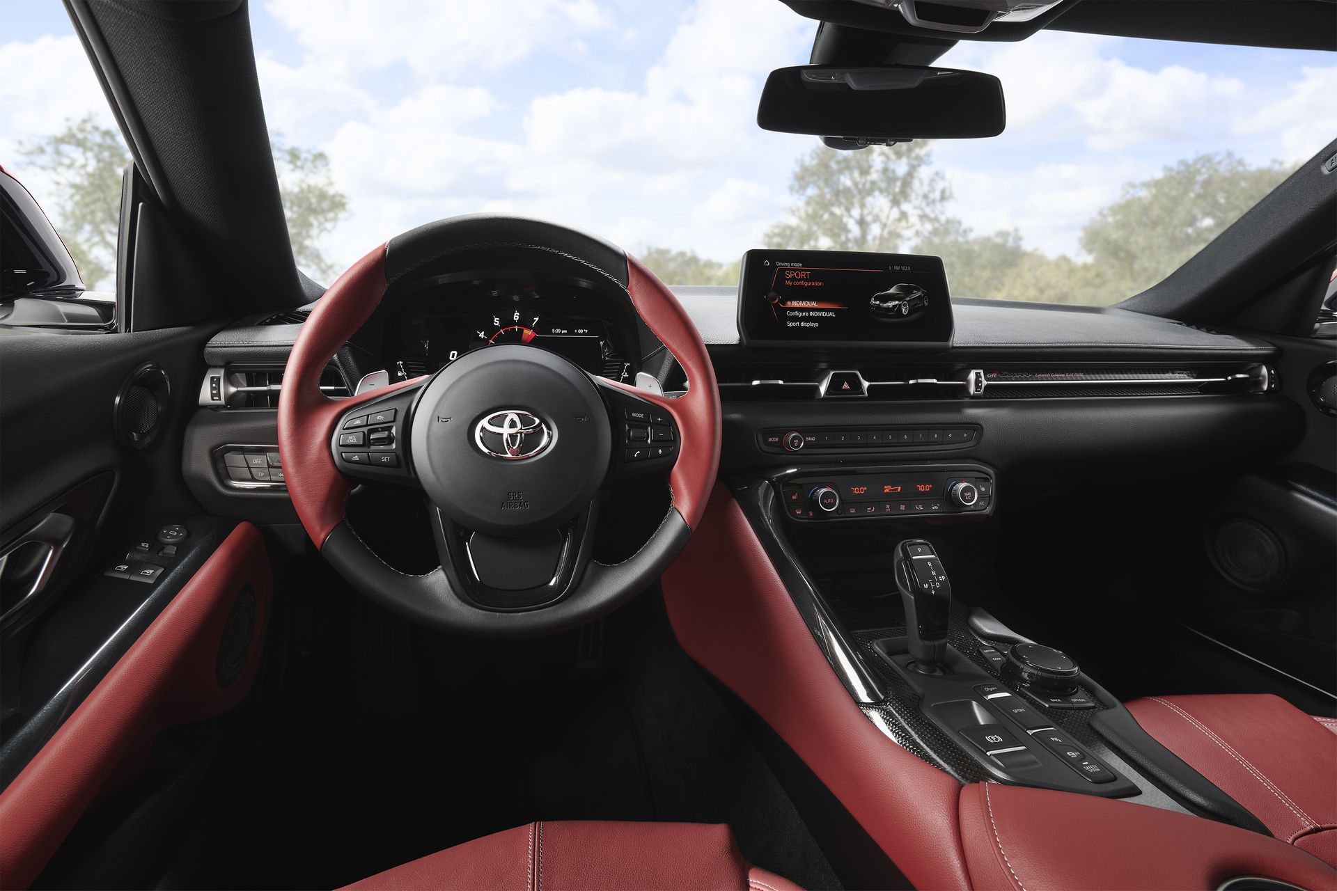 Nội thất xe Toyota Supra 2020