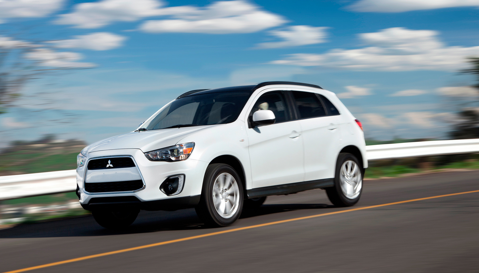 Loạt xe Mitsubishi Outlander Sport bị triệu hồi do lỗi cửa
