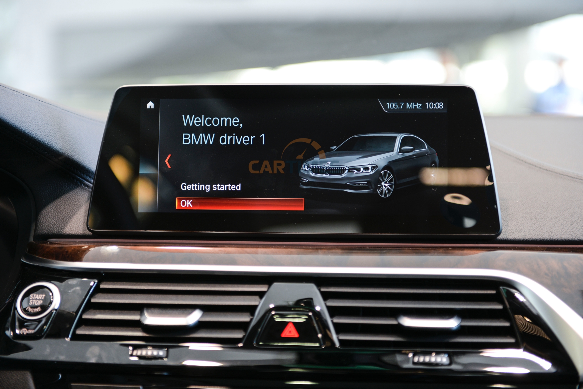 Màn hình giải trí 10 inch trên xe BMW 5 Series thế hệ mới