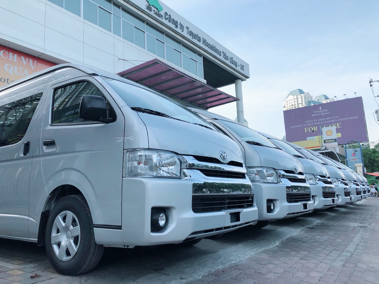 Xe Hiace đã nhanh chóng gặt hái nhiều thành công trong phân khúc xe chở khách cỡ nhỏ