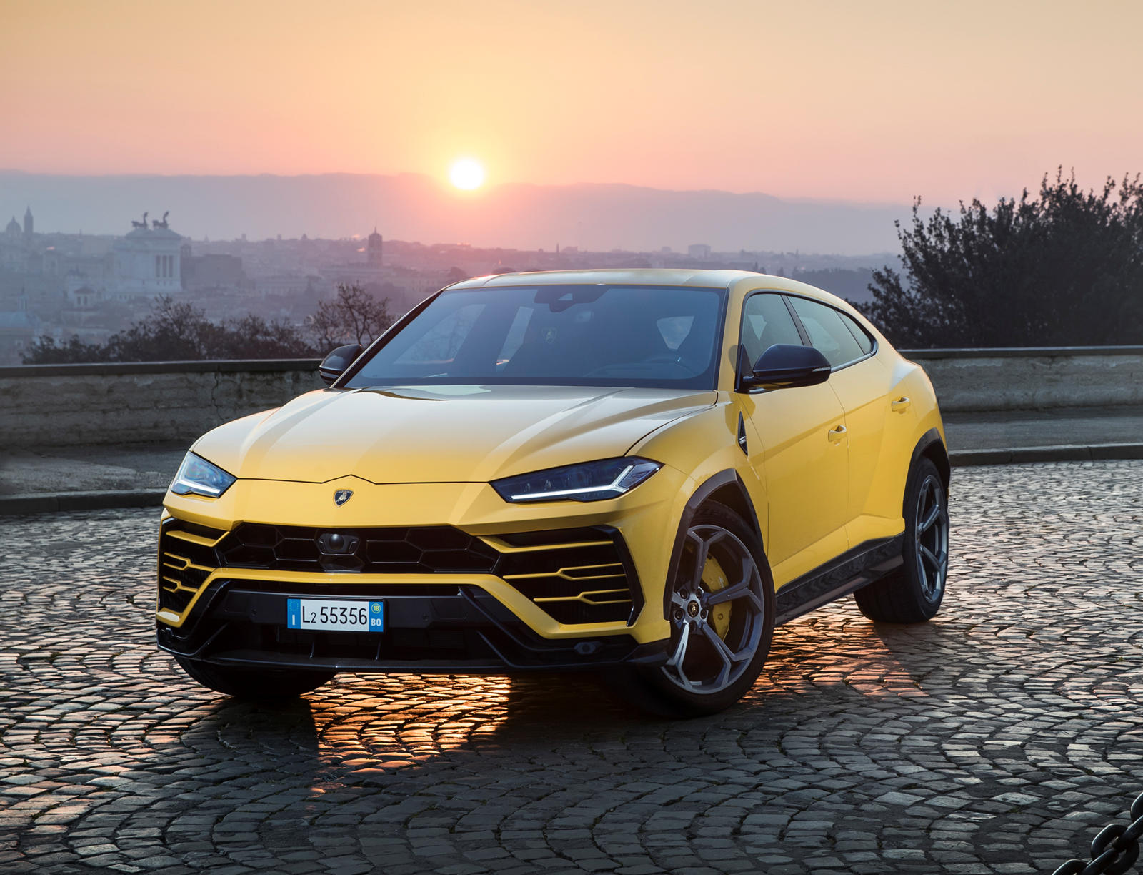 Lamborghini sẽ giới hạn số lượng xe sản xuất là 8.000 xe tới năm 2020