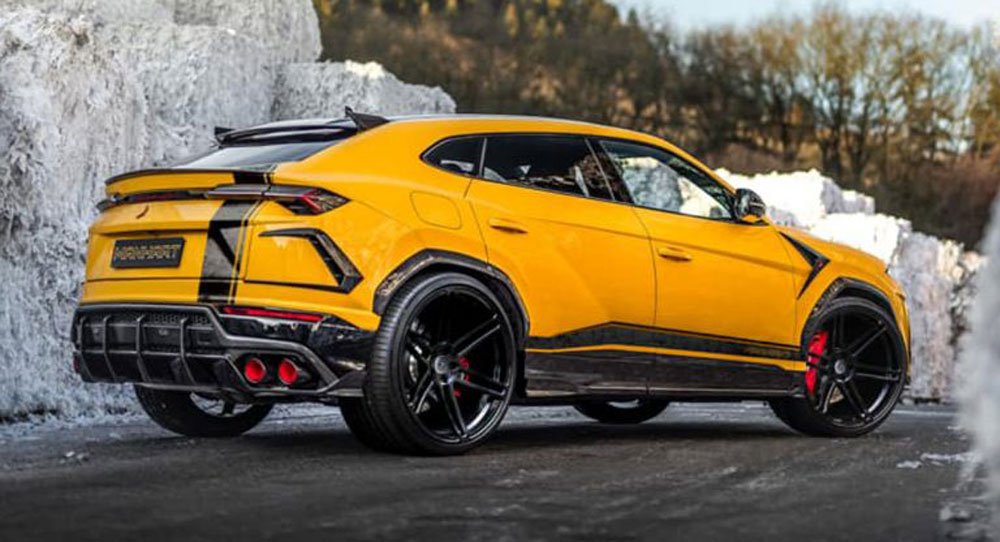 Lamborghini Urus Manhart cũng được nâng cấp cả vẻ ngoài với một số chi tiết carbon