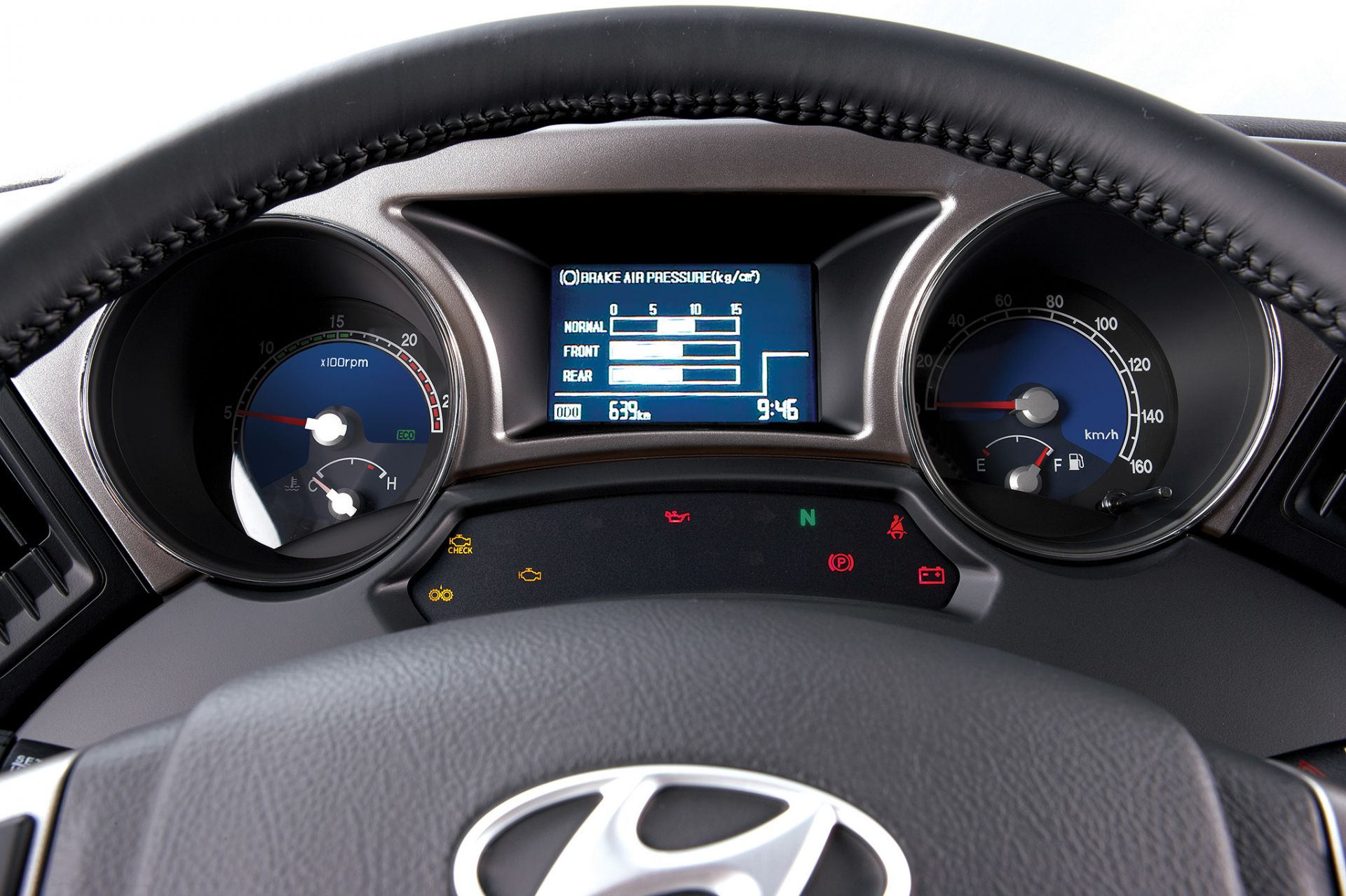 Hệ thống màn hình hiển thị trên xe Hyundai Univerve