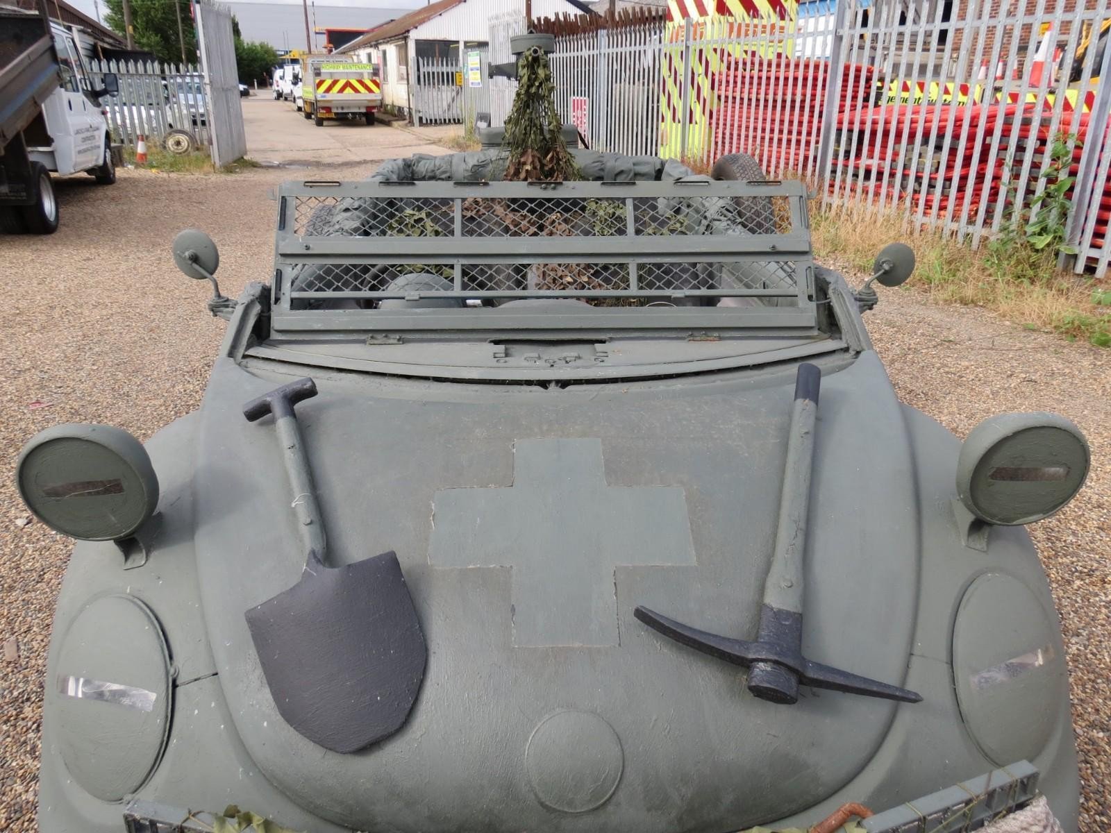 xe Volkswagen Beetle Cabrio