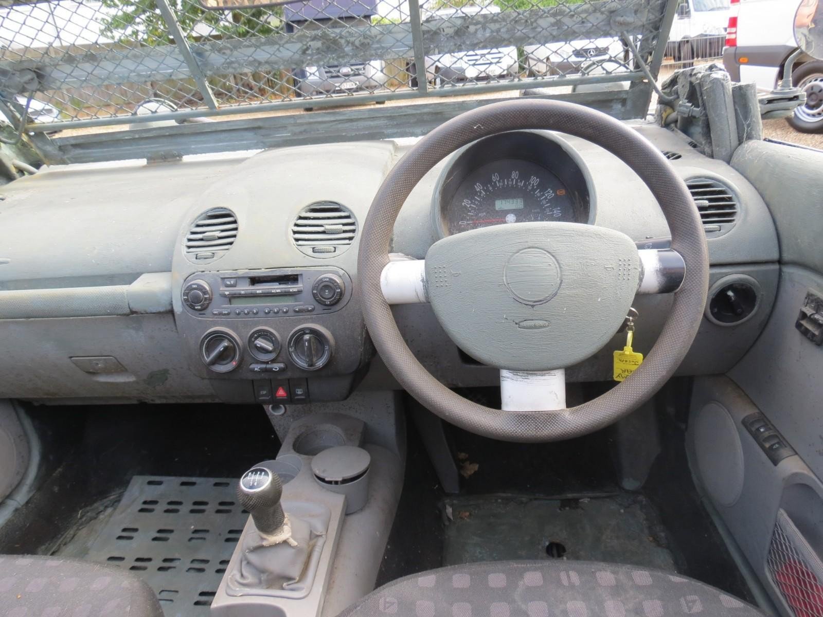 Thiết kế nội thất xe Volkswagen Beetle Cabrio