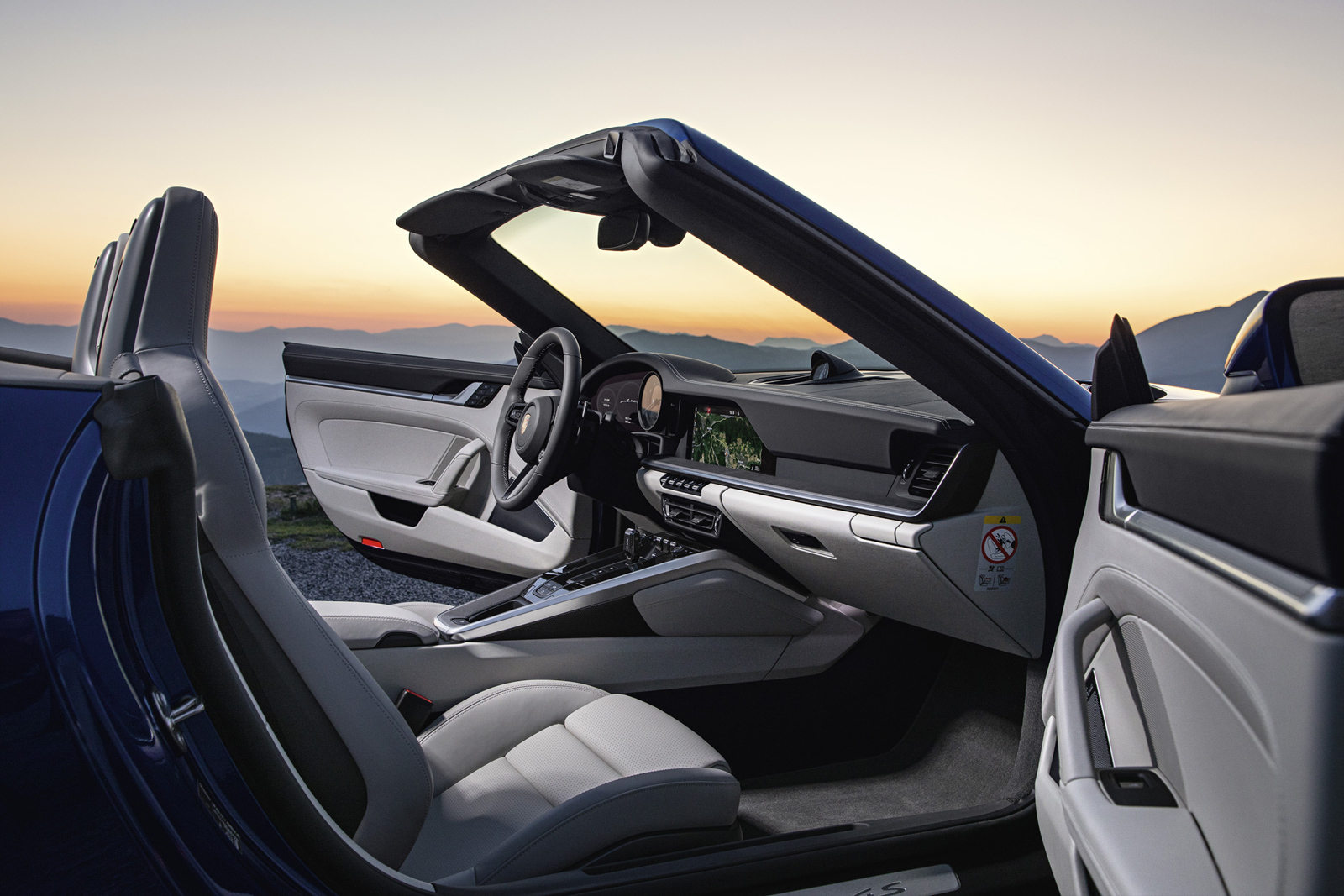 Xe Porsche 911 Cabriolet mới
