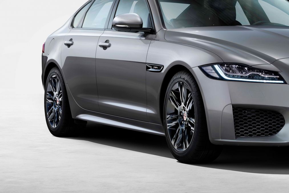 Thiết kế bên hông xe Jaguar XF phiên bản đặc biệt