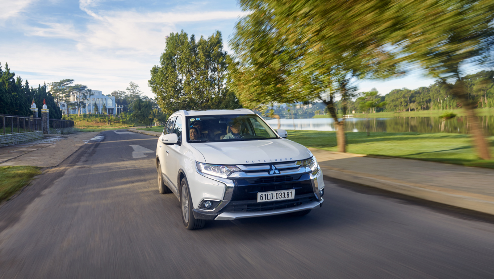 Mitsubishi Outlander là mẫu xe có khả năng cách âm vượt trội