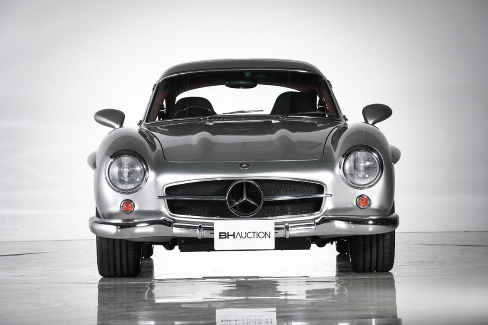 Thiết kế đầu xe Mercedes-Benz 300SL