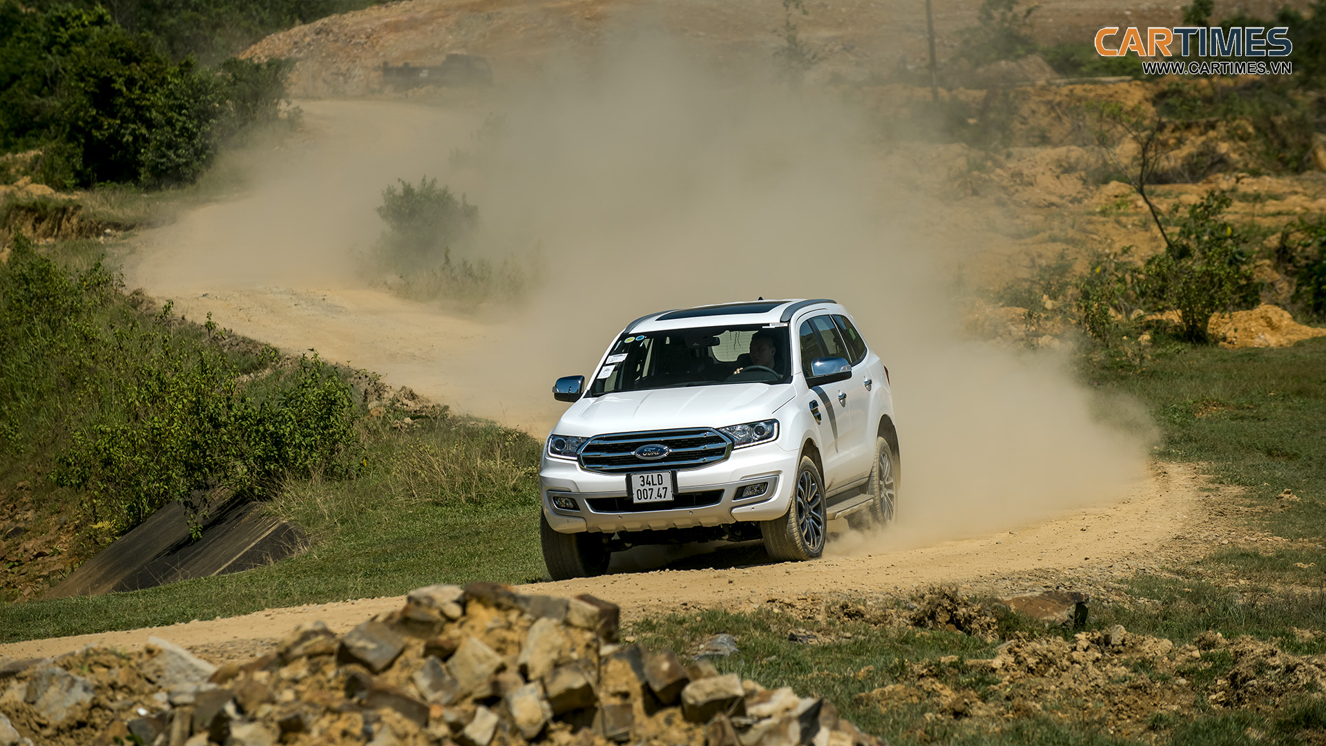 Ford Everest có doanh số kỉ lục trong tháng 12 vừa qua
