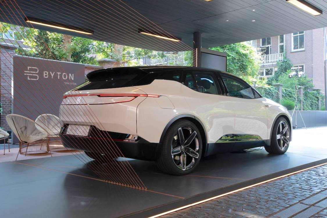 Thiết kế đuôi xe Byton M-Byte